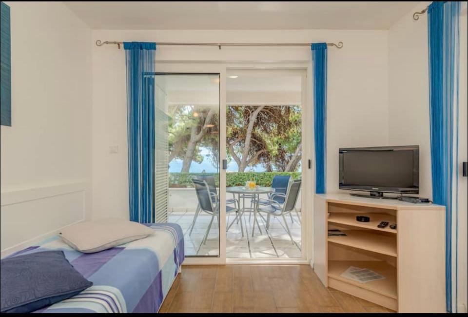 Apartment Promenade Zlatni Rat 볼 외부 사진