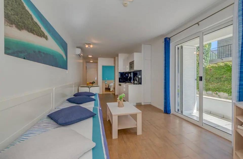 Apartment Promenade Zlatni Rat 볼 외부 사진