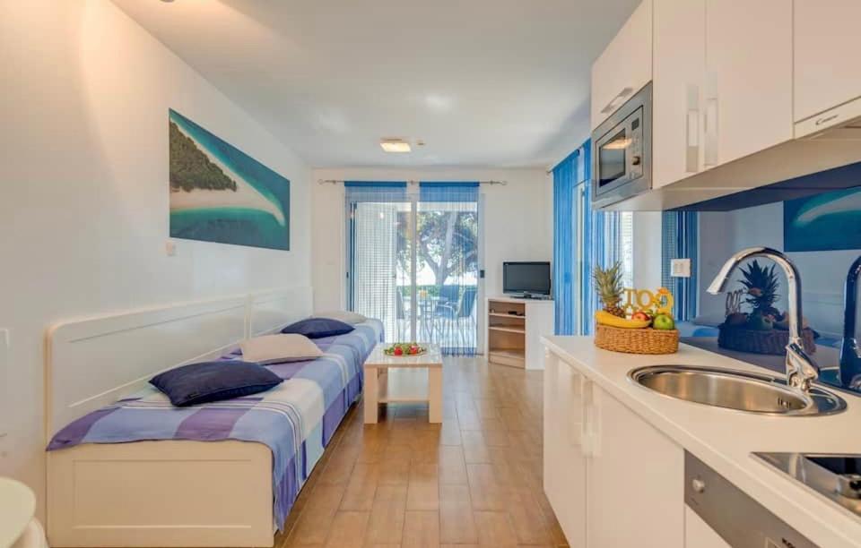 Apartment Promenade Zlatni Rat 볼 외부 사진