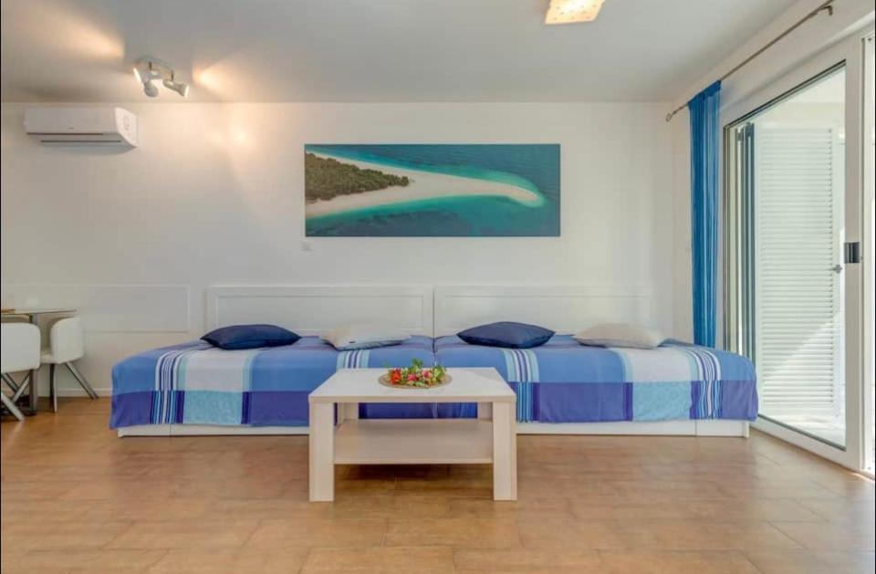 Apartment Promenade Zlatni Rat 볼 외부 사진